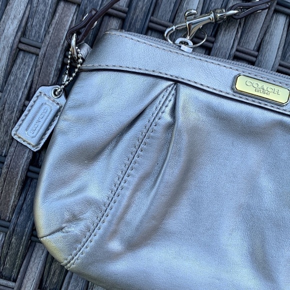 Coach Silver/Pewter Leather Pleated Medium Wristlet - Picture 2 of 16